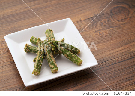 秋葵的芝麻 61644334