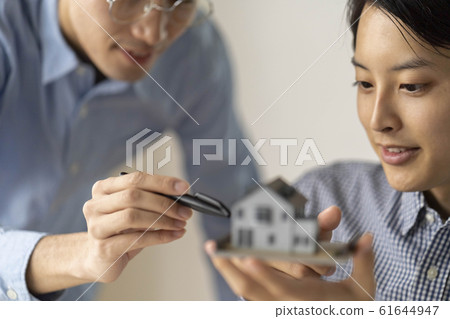 First-class architect of a design office considering the layout of renovation work for a detached house First-class architect of a design office considering the layout of renovation work for a detached house 61644947