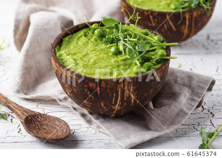 Vegan green broccoli soup or smoothie 61645374
