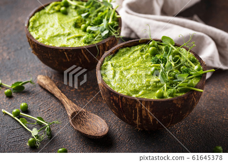 Vegan green broccoli soup or smoothie 61645378