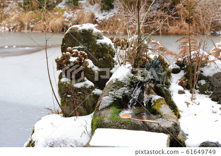 Little King Shrine 61649749