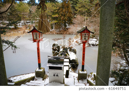 Little King Shrine 61649751