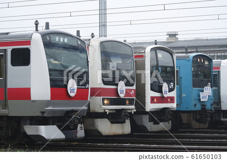 [JE] Keiyo Line train (2010) 61650103