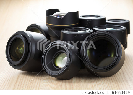 Photographic lens 61653499