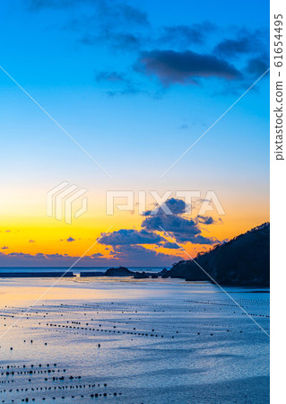 Morning glow in Ofunato Bay [Iwate] 61654495