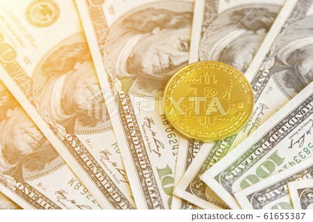 Physical version of bitcoin with one hundred 61655387