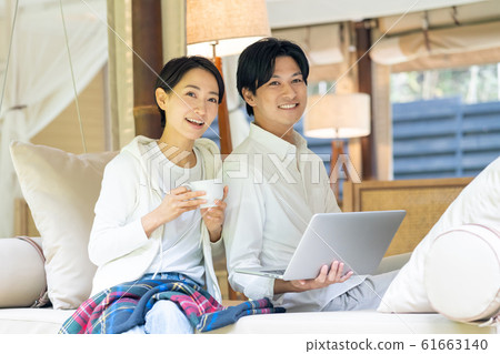 Resort hotel, couple, travel Resort hotel, couple, travel 61663140