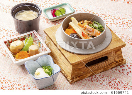 Japanese cuisine Kamame set Japanese food image Japanese cuisine Kamame set Japanese food image 61669741