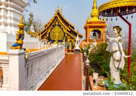 Wat Phra That Doi Phra Chan on the top of a mountain in Mae Tha District 61669812