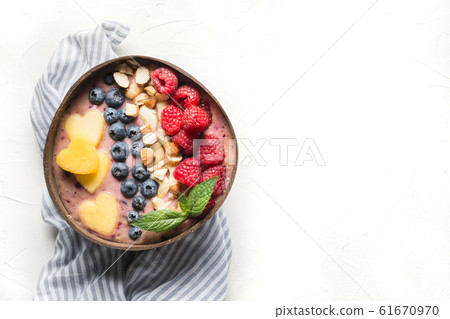 Healthy breakfast banana and blueberry smoothie Healthy breakfast banana and blueberry smoothie 61670970