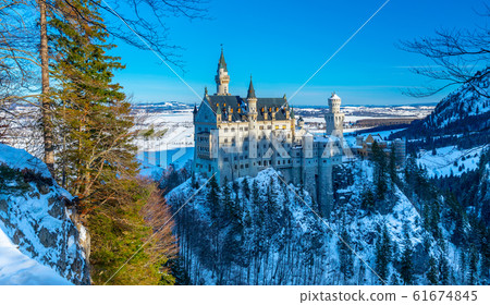 Beautiful view of world-famous Neuschwanstein Castle, southwest Bavaria, Germany Beautiful view of world-famous Neuschwanstein Castle, southwest Bavaria, Germany 61674845