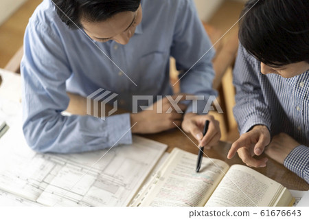 一流的男性建築師，為學生提供一流的建築師考試預備課程並支持求職 61676643