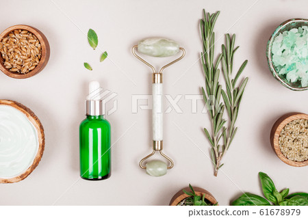 Cosmetics accessoires and ingredients 61678979