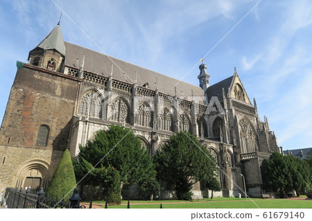 Precise decoration and enchanting ceiling: St. Jack's Church with a mysterious beauty Precise decoration and enchanting ceiling: St. Jack's Church with a mysterious beauty 61679140
