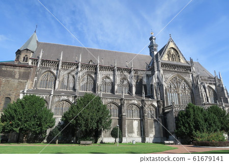 Precise decoration and enchanting ceiling: St. Jack's Church with a mysterious beauty Precise decoration and enchanting ceiling: St. Jack's Church with a mysterious beauty 61679141