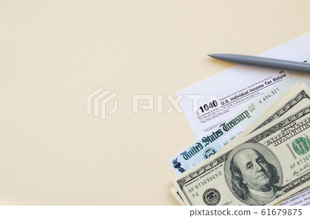 1040 Individual Income tax return form with Refund 1040 Individual Income tax return form with Refund 61679875