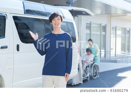 男職員接載 61680279