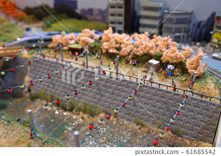 西洋鏡“ ZIPANG” 02 61685542