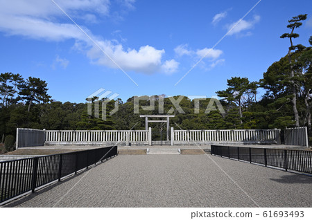 Emperor Nintoku tomb 61693493
