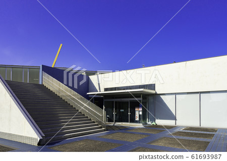 大分縣中津市中津市立圖書館小ata紀念圖書館 61693987