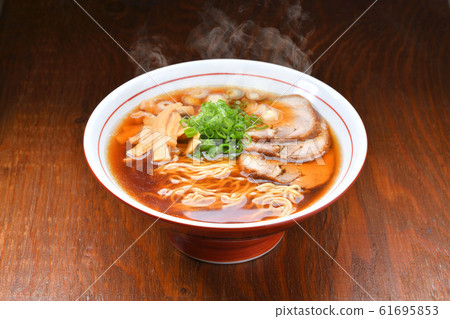 注意）Steam正在修飾合成。傳統的中國麵條，醬油拉麵和中國拉麵。 61695853