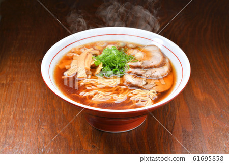 注意）Steam正在修飾合成。傳統的中國麵條，醬油拉麵和中國拉麵。 61695858