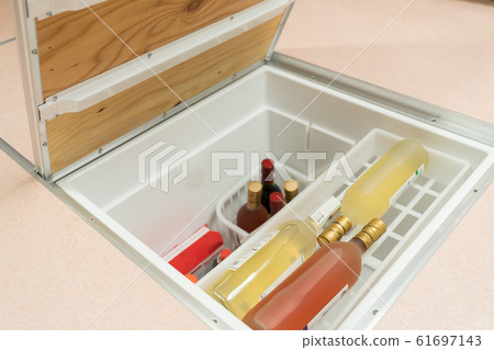 Underfloor storage panoramic view wine 61697143