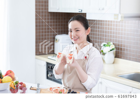 Woman Kitchen Fruit Sand Woman Kitchen Fruit Sand 61697843