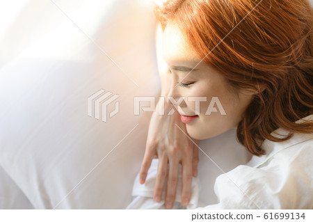 20多歲的女人放鬆假期 61699134