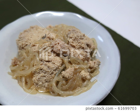 Delicious boiled raw konjac and konjac Delicious boiled raw konjac and konjac 61699703