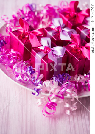 Present Present 61702747