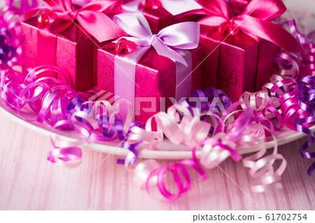 Present Present 61702754