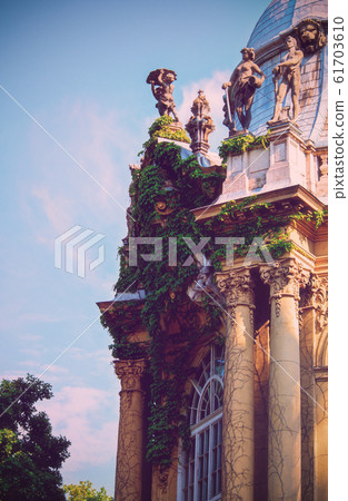 Side view of the pillars and sculptures of Side view of the pillars and sculptures of 61703610