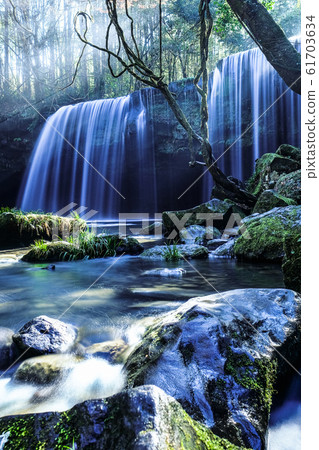 Nabegara Falls 61703634