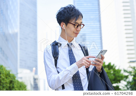 一個年輕的商人 一個年輕的商人 61704298