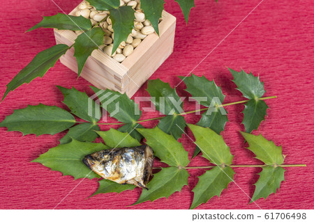 [Setsubun Sardine Masu Red background] 61706498