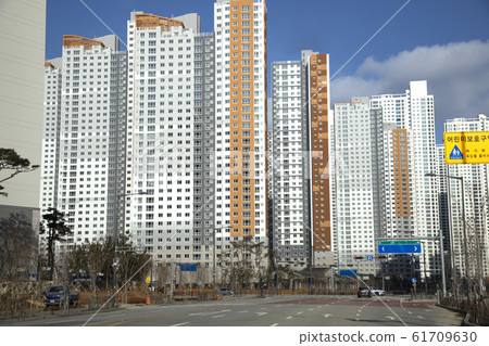 路邊公寓 路邊公寓 61709630