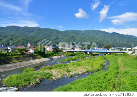 沿中央幹線的風景 沿中央幹線的風景 61712920