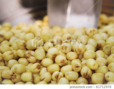 Roasted lotus seed with salted Roasted lotus seed with salted 61712978