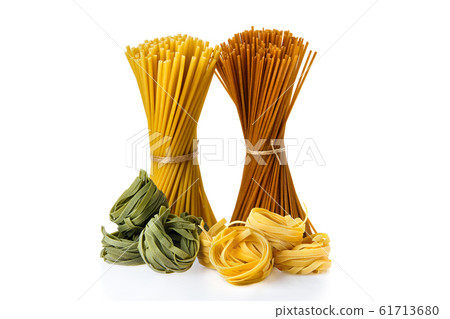 Various kinds of pasta isolated on white 61713680