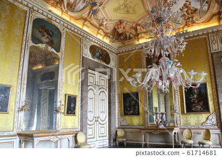 卡塞塔宮秋天 卡塞塔宮秋天 61714681