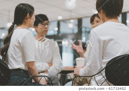 辦公室 61718482