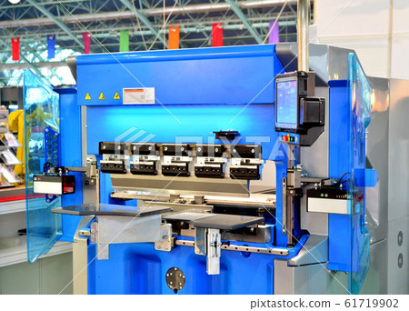 Hydraulic sheet bending machine for sheet metal bending 61719902