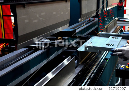 Hydraulic sheet bending machine for sheet metal bending 61719907