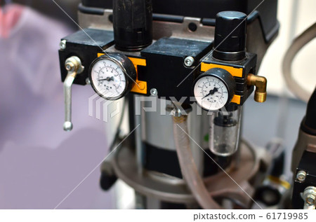 Round mechanical pressure gauge Round mechanical pressure gauge 61719985