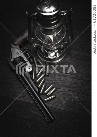 Old western cold blast lantern and revolver gun Old western cold blast lantern and revolver gun 61720082