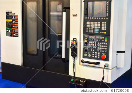 Professional Metal cutting fiber laser with covered workspace. Professional Metal cutting fiber laser with covered workspace. 61720098
