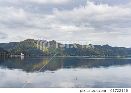 Beautiful landscape of Lake Tazawako 61722156