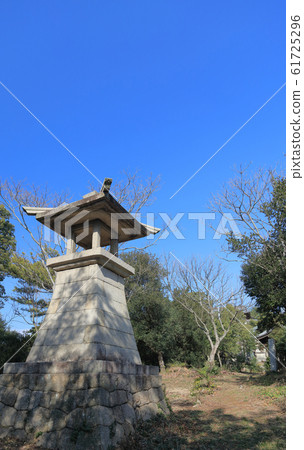高丹八man宮神社的高燈籠 高丹八man宮神社的高燈籠 61725296