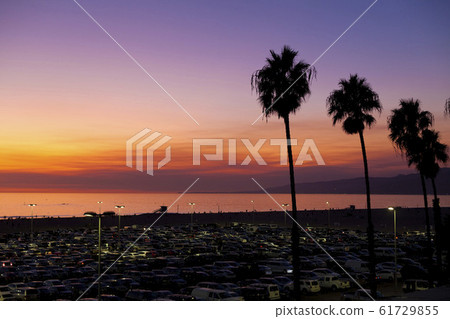 Sunset of Santa Monica 61729855